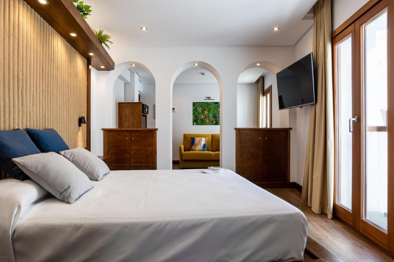 Hotel Antantie Конил-де-ла-Фронтера Екстериор снимка